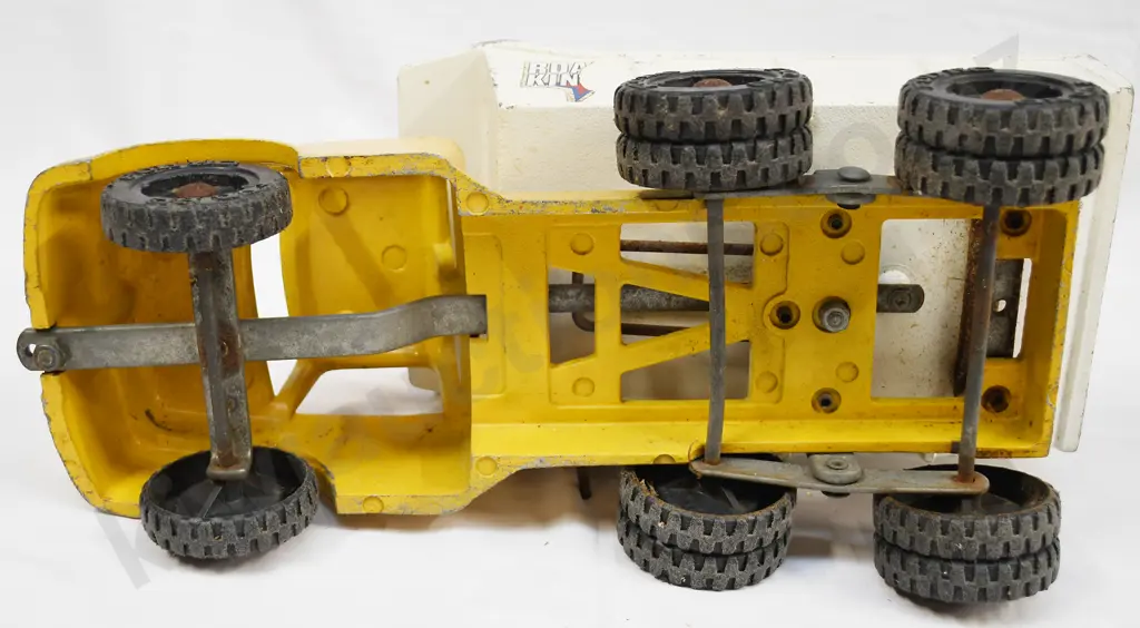 FUN HO GIANT TIP TRUCK Image 1++