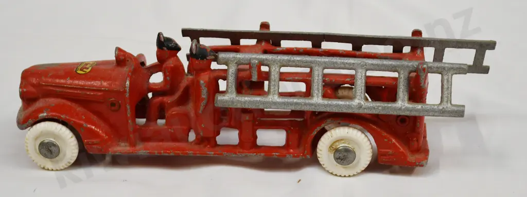 FUN HO LARGE FIRE ENGINE 105 Image 1++