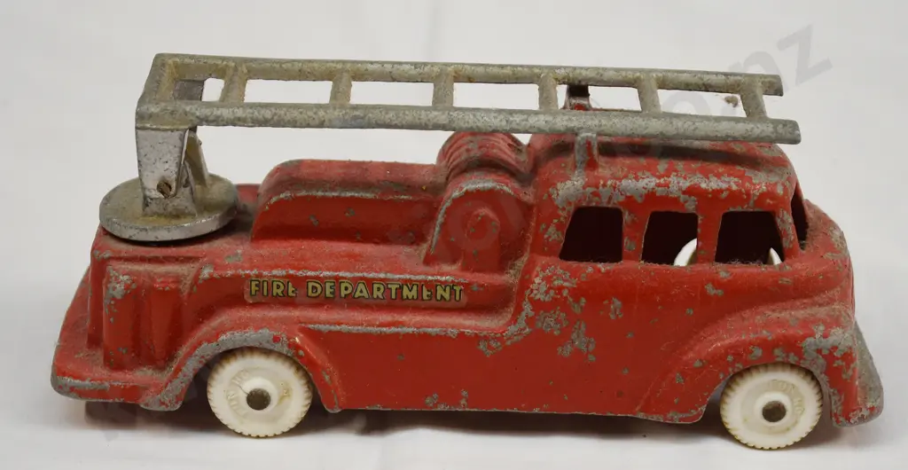 FUN HO FIRE ENGINE 518 Image 1++