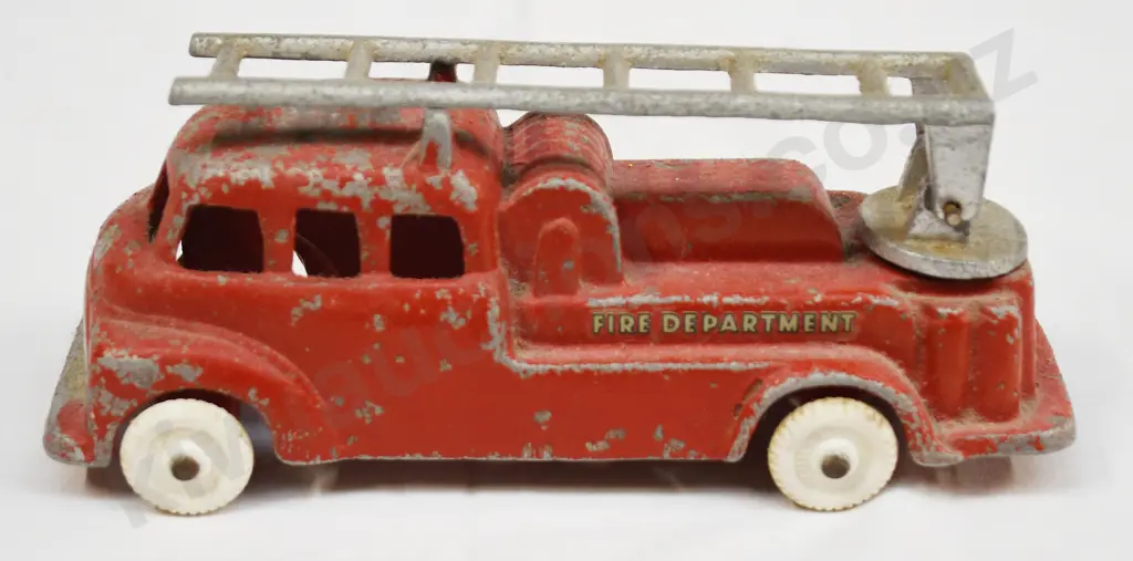 FUN HO FIRE ENGINE 518 Image 1++