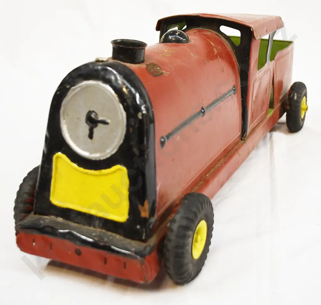 TRI-ANG LOCO ENGINE TRAIN Image 1++