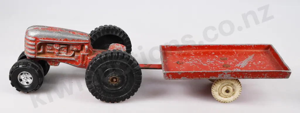 MACKENZIE & BANNISTER , FUN HO TRACTORS & TRAILERS Image 1++
