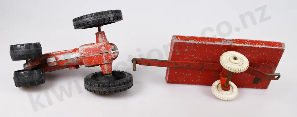 MACKENZIE & BANNISTER , FUN HO TRACTORS & TRAILERS Image 1++
