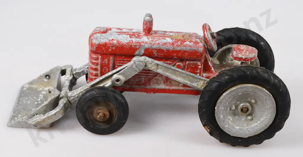 MACKENZIE & BANNISTER TRACTORS FUN HO TRAILER Image 1++