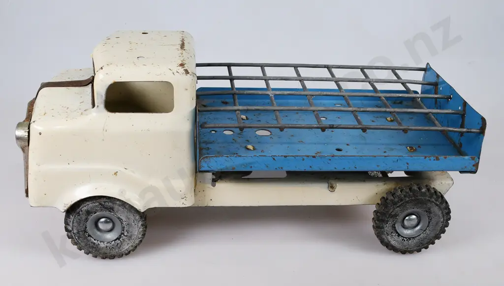 TRI-ANG MILK LORRY Image 1++