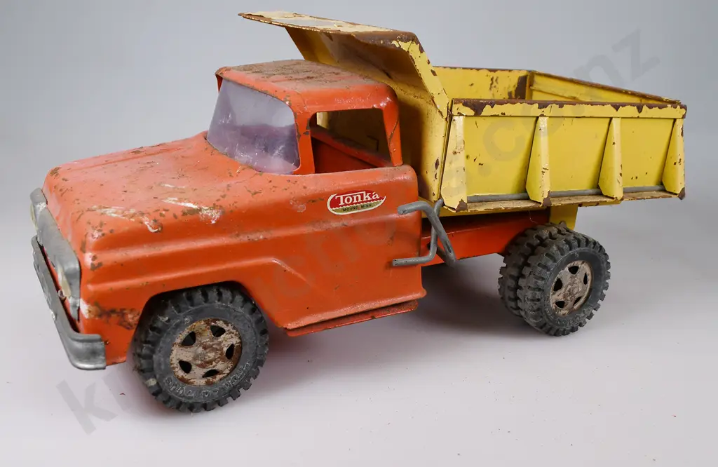 TONKA TIP TRUCK Image 1++