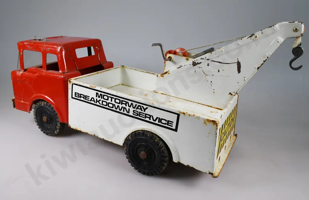 WAIHI TOOL COMPANY PRESSED STEEL TRUCK Image 1++