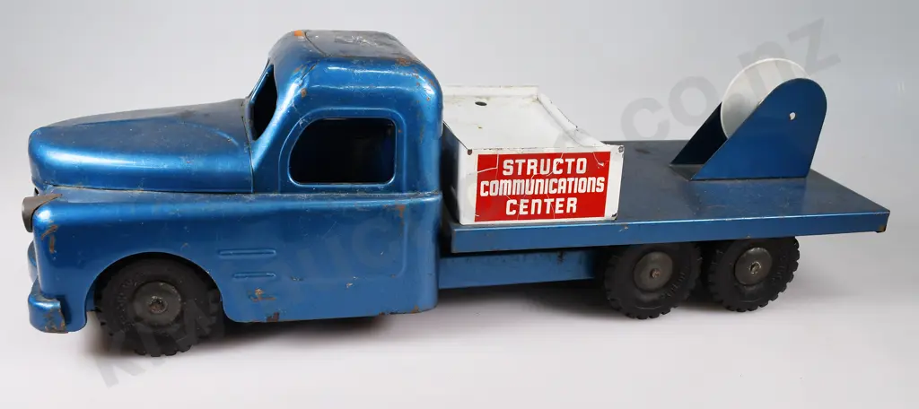 STRUCTO PRESSED TIN TRUCK Image 1++