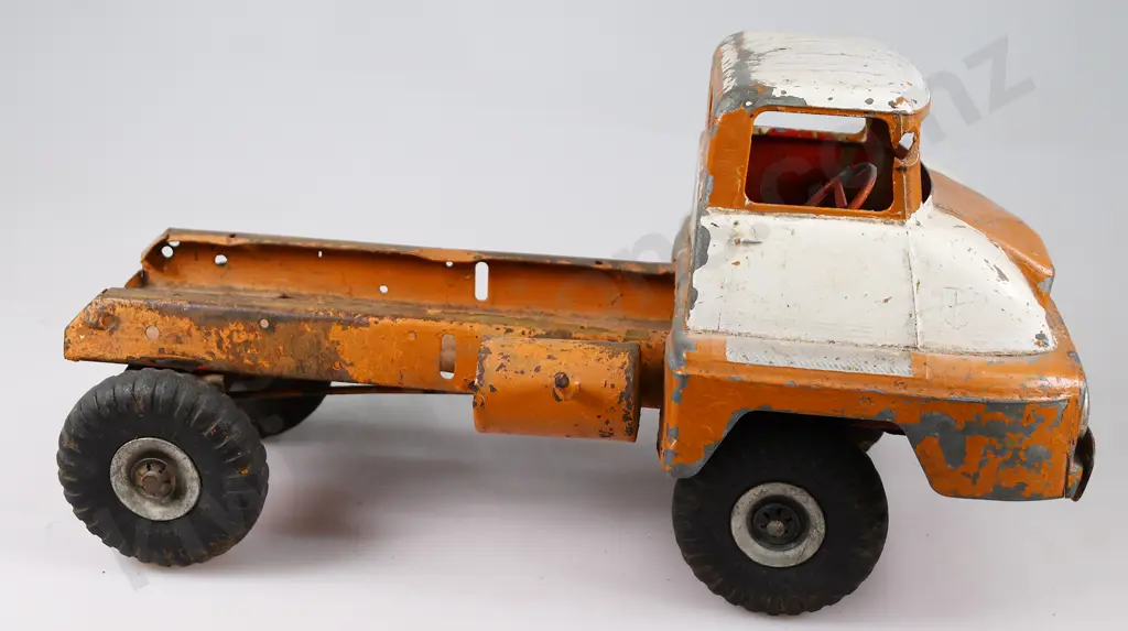 TRIANG ALLOY FLAT DECK TRUCK Image 1++