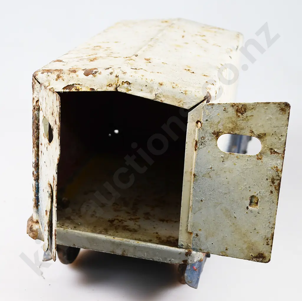 PRESSED TIN TOY TRUCK POSSIBLY BOOMAROO Image 1++