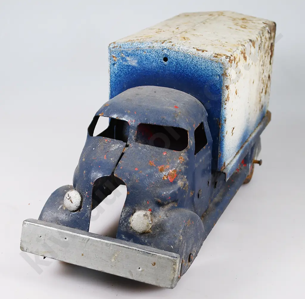 PRESSED TIN TOY TRUCK POSSIBLY BOOMAROO Image 1++