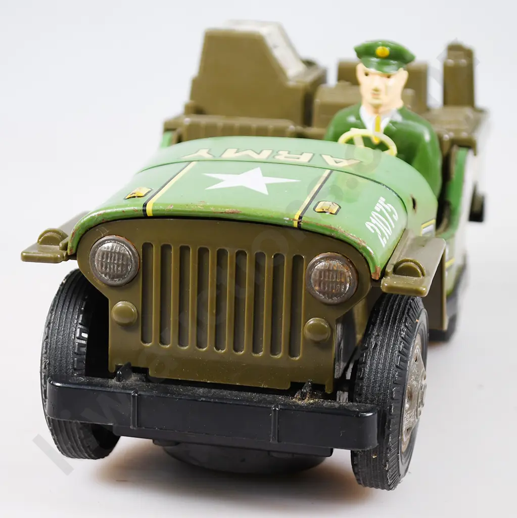 TIN PLATED BATTERY OPERATED COMBAT JEEP Image 1++