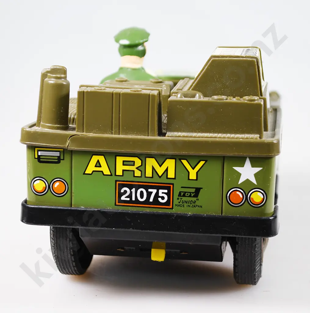 TIN PLATED BATTERY OPERATED COMBAT JEEP Image 1++