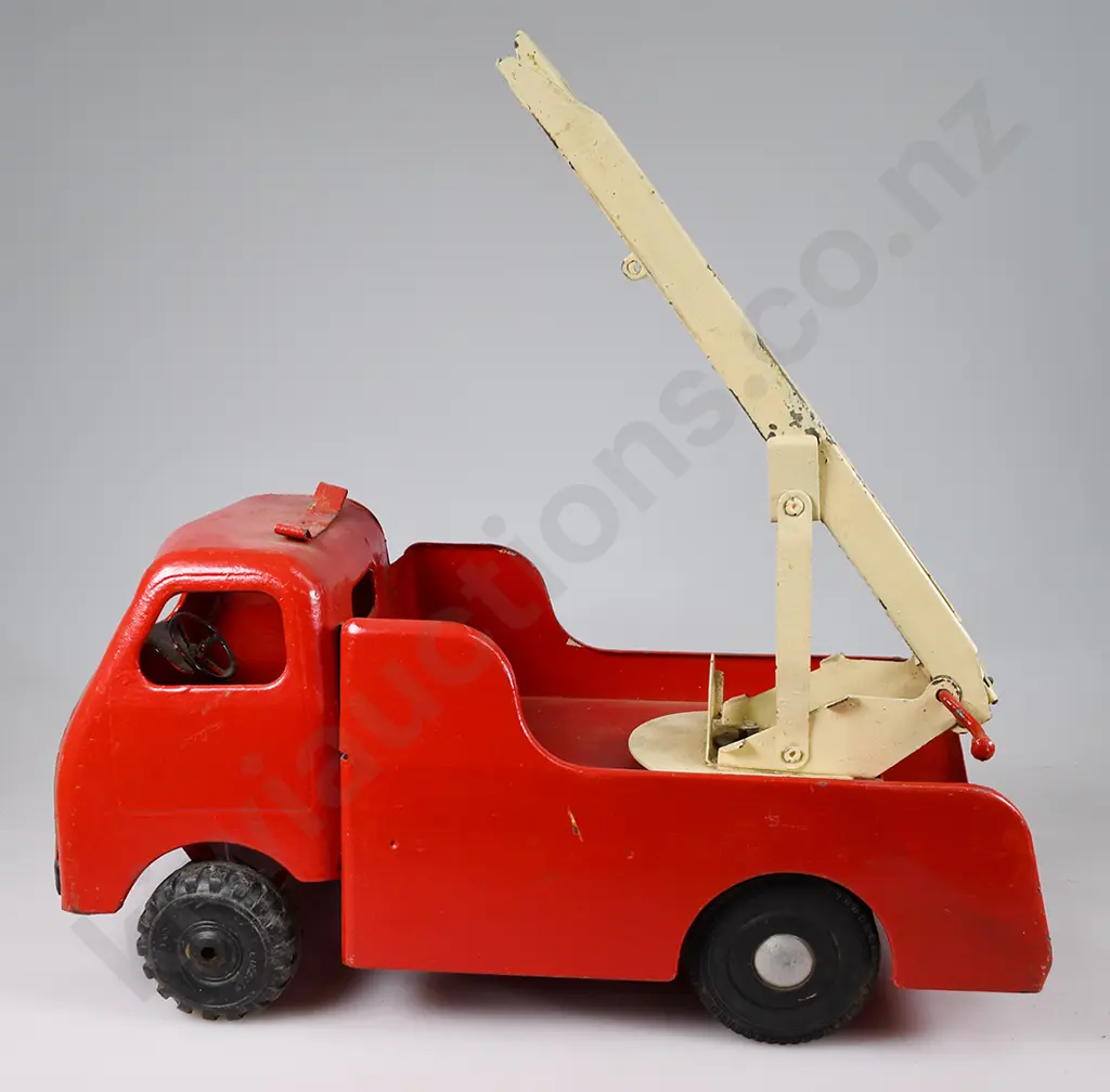 TRIANG DIESEL FIRE ENGINE Image 1++