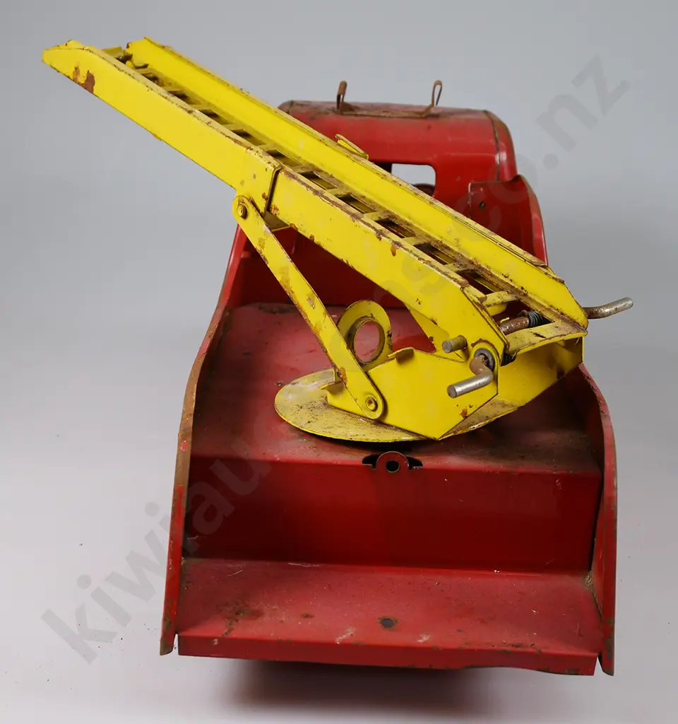 TRIANG DIESEL FIRE ENGINE Image 1++