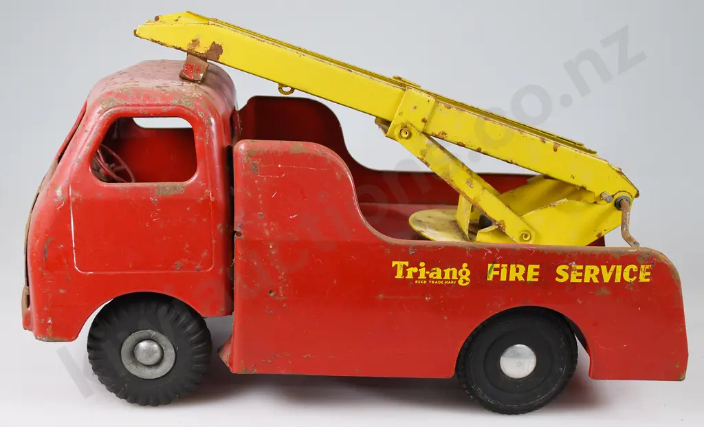 TRIANG DIESEL FIRE ENGINE Image 1++