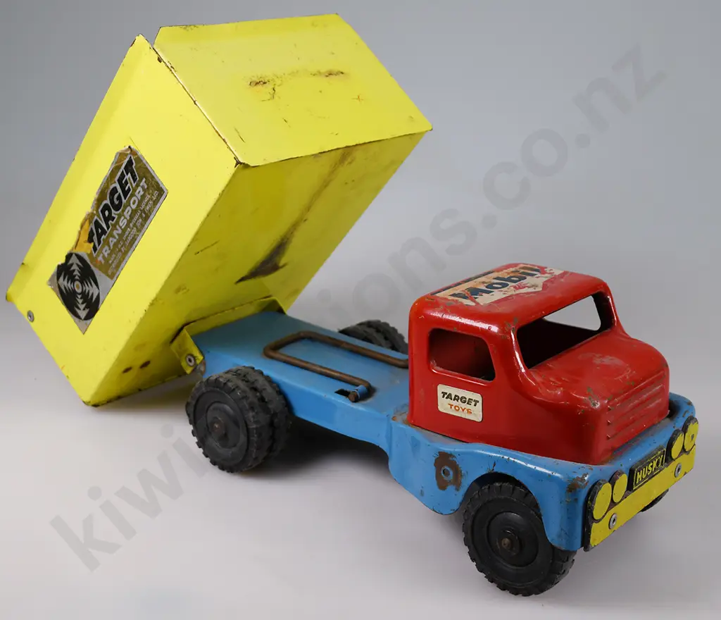 TARGET TOYS 2 AXLE TIP TRUCK Image 1++