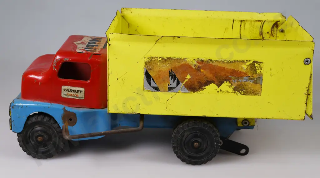 TARGET TOYS 2 AXLE TIP TRUCK Image 1++