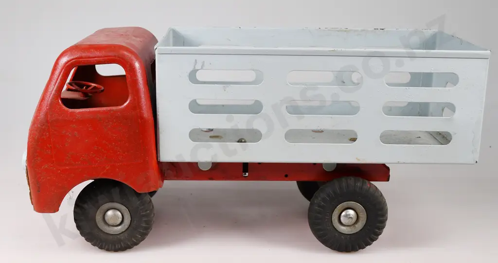 TRIANG DIESEL FARM TRUCK Image 1++