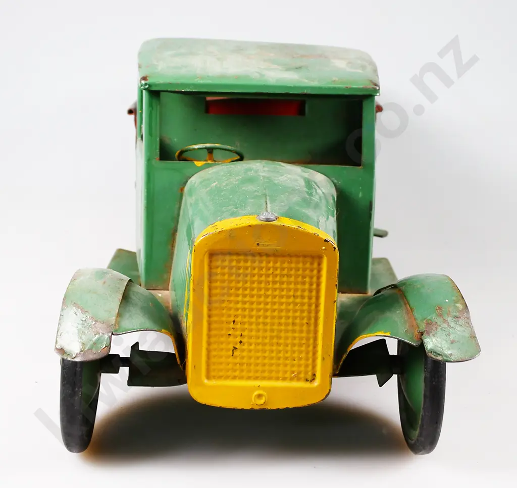TRIANG PRESSED STEEL BEDFORD TIP LORRY Image 1++