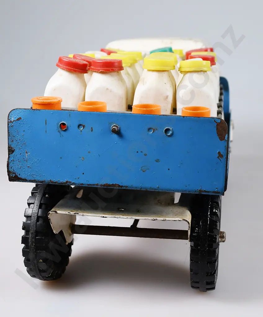 TRI-ANG MILK LORRY Image 1++
