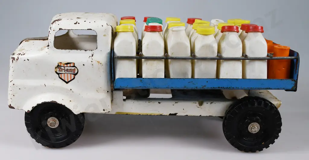 TRI-ANG MILK LORRY Image 1++