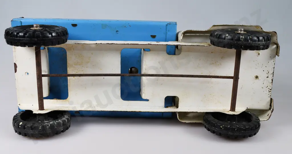TRI-ANG MILK LORRY Image 1++