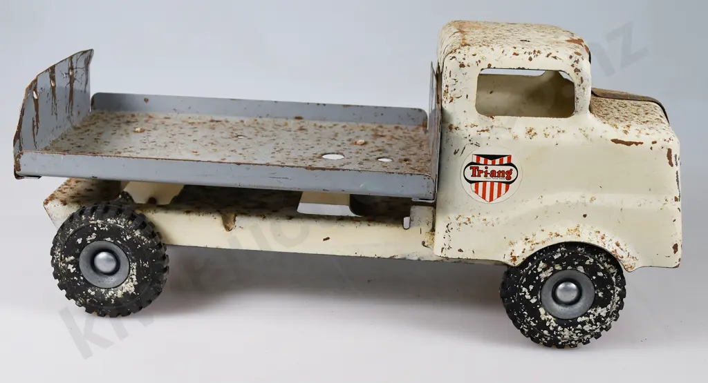 TRIANG CRASH TRUCK, FLAT DECK TRUCK Image 1++