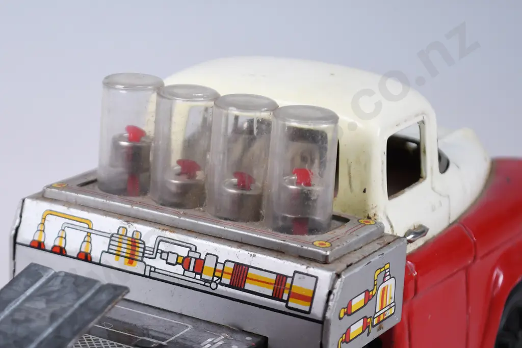 JAPANESE MADE TIN TOY TRUCKS Image 1++