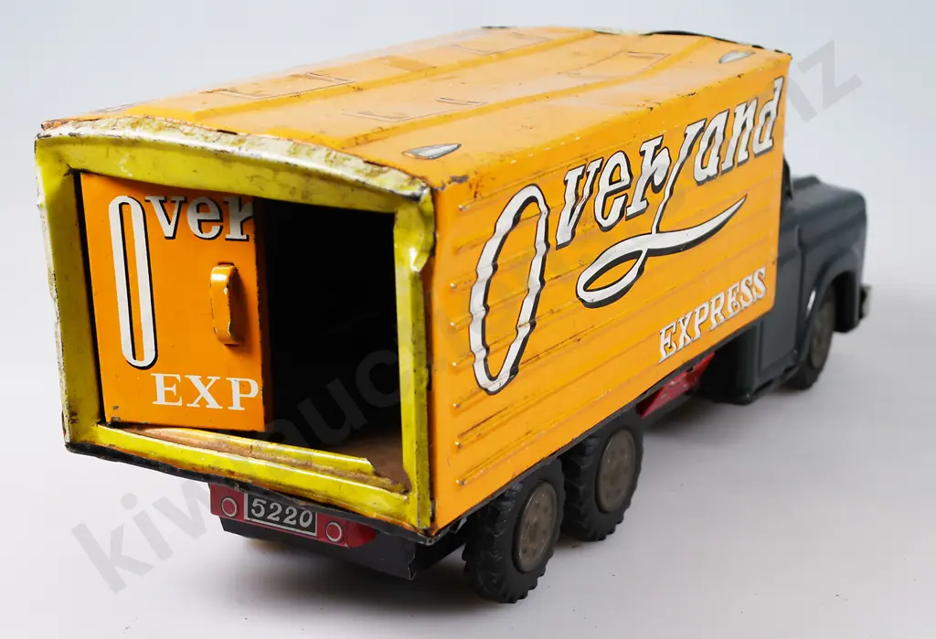 JAPANESE MADE TIN TOY TRUCKS Image 1++