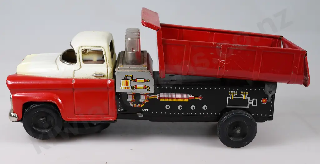 JAPANESE MADE TIN TOY TRUCKS Image 1++