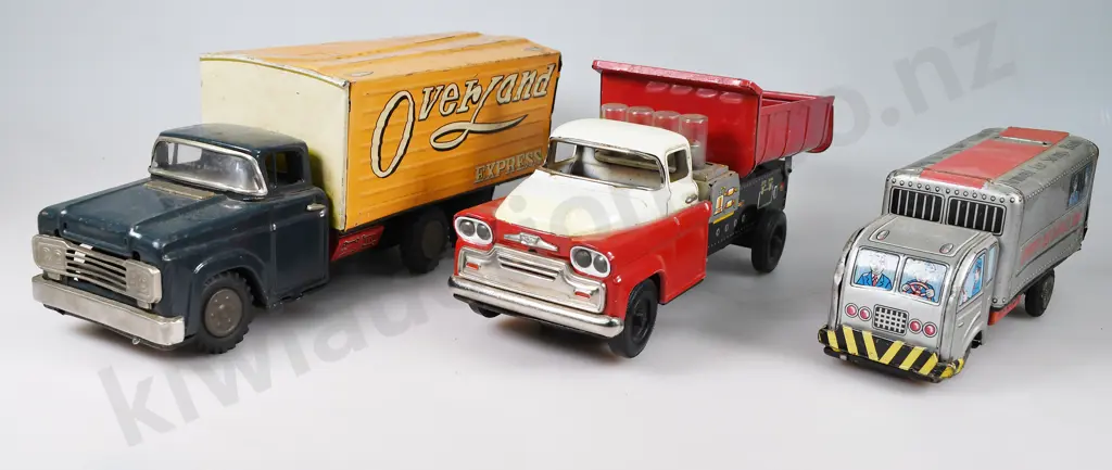 JAPANESE MADE TIN TOY TRUCKS Image 1++