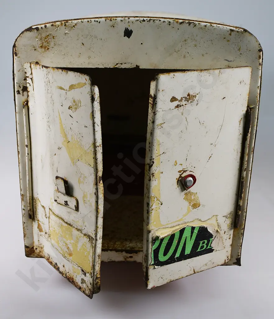 TRI-ANG  TRANSPORT VAN No. 200 Image 1++