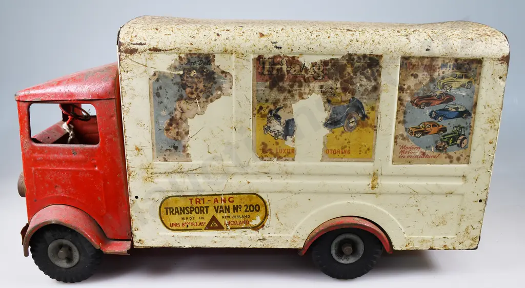TRI-ANG  TRANSPORT VAN No. 200 Image 1++