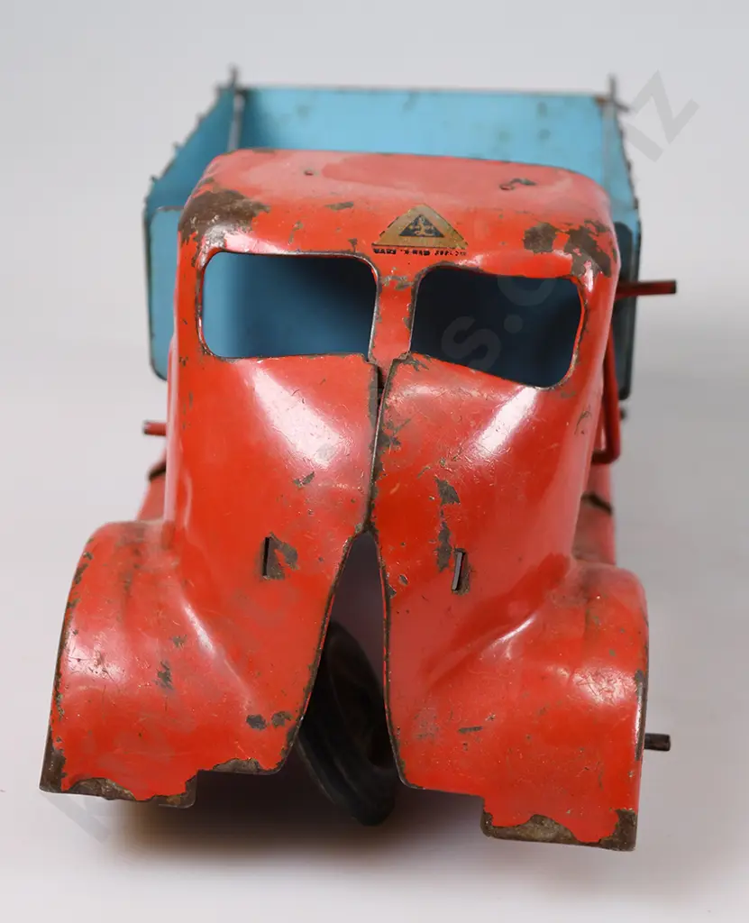 TRI-ANG FIRE ENGINE, TIPPING LORRY W555 Image 1++
