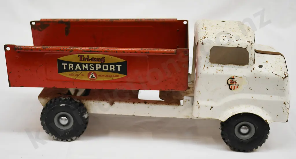 TRI-ANG DIESEL TRANSPORT LORRY & SHELL TANKER Image 1++
