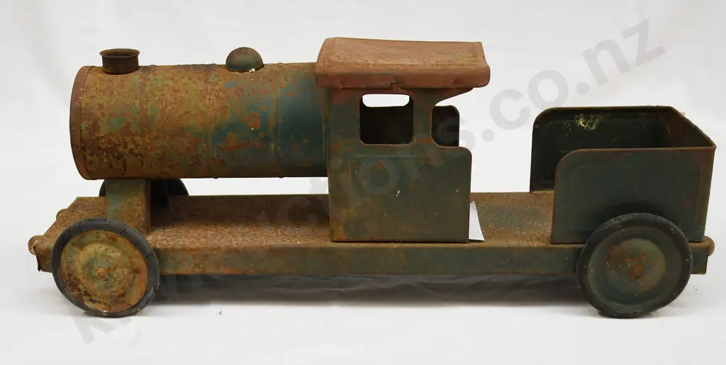 TRI-ANG LOCO ENGINE TRAINS Image 1++