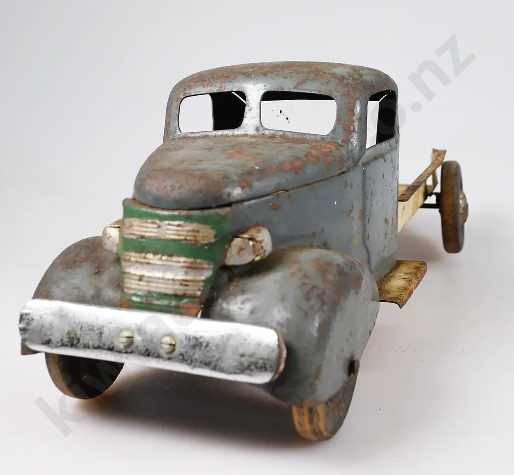 ASSORTED STEEL & TIN TOY TRUCKS Image 1++