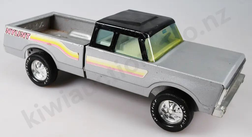 ASSORTED STEEL & TIN TOY TRUCKS Image 1++