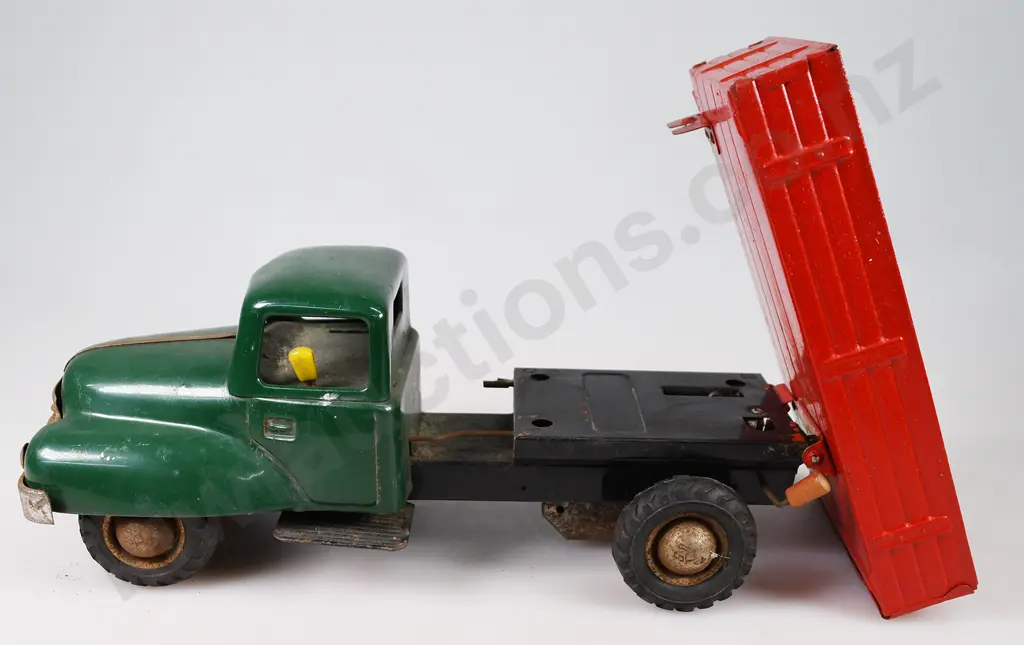 ASSORTED STEEL & TIN TOY TRUCKS Image 1++
