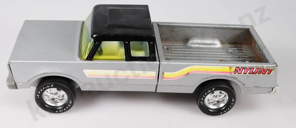 ASSORTED STEEL & TIN TOY TRUCKS Image 1++