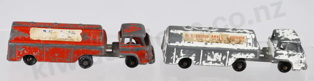 FUN HO MODEL TOYS x 12 Image 1++