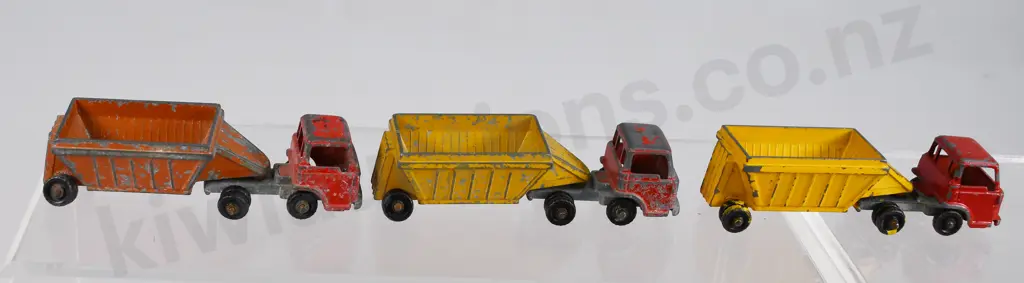 FUN HO MODEL TOYS x 12 Image 1++