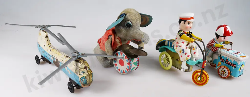 CLOCKWORK & FRICTION TOYS ASSORTED Image 1++