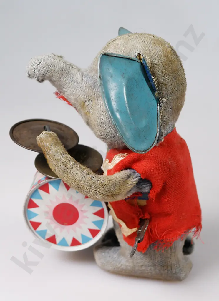 CLOCKWORK & FRICTION TOYS ASSORTED Image 1++