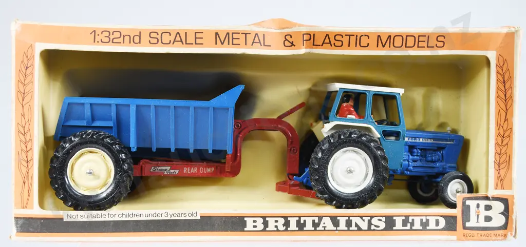 BRITAINS MODEL TRACTOR FORD TRACTOR & REAR DUMP Image 1++
