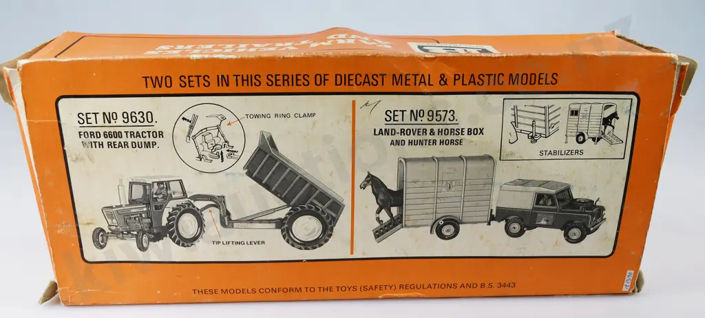 BRITAINS MODEL TRACTOR FORD TRACTOR & REAR DUMP Image 1++