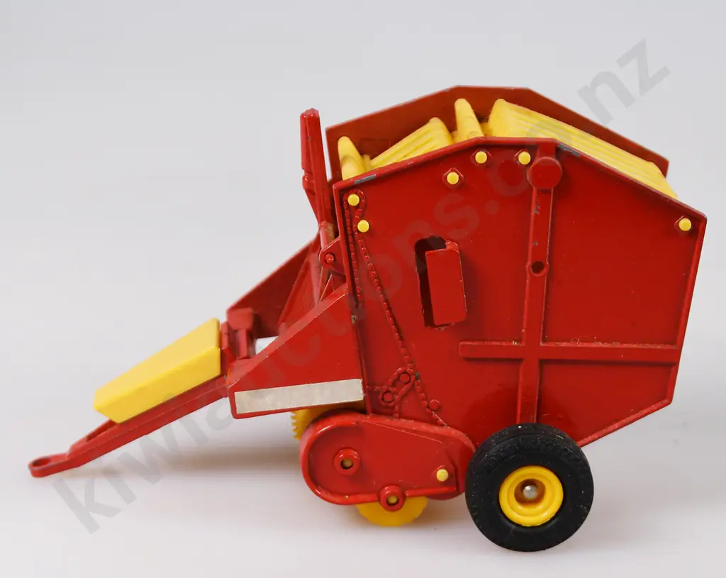 BRITAINS AGRICULTURAL MACHINERY Image 1++