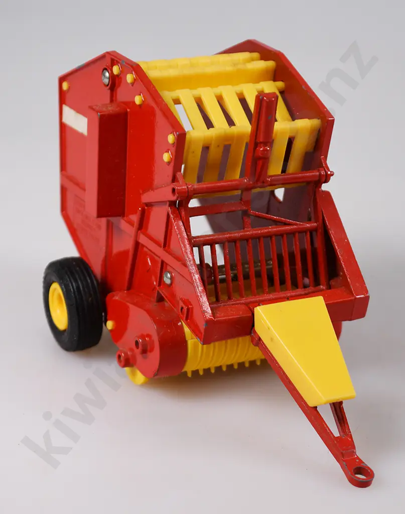 BRITAINS AGRICULTURAL MACHINERY Image 1++