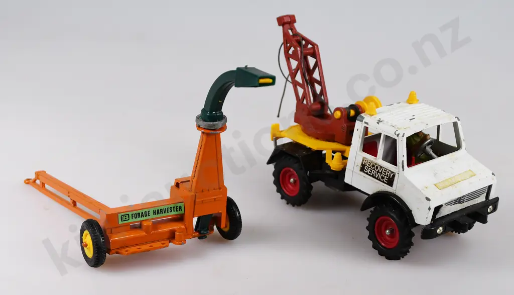 BRITAINS AGRICULTURAL MACHINERY Image 1++